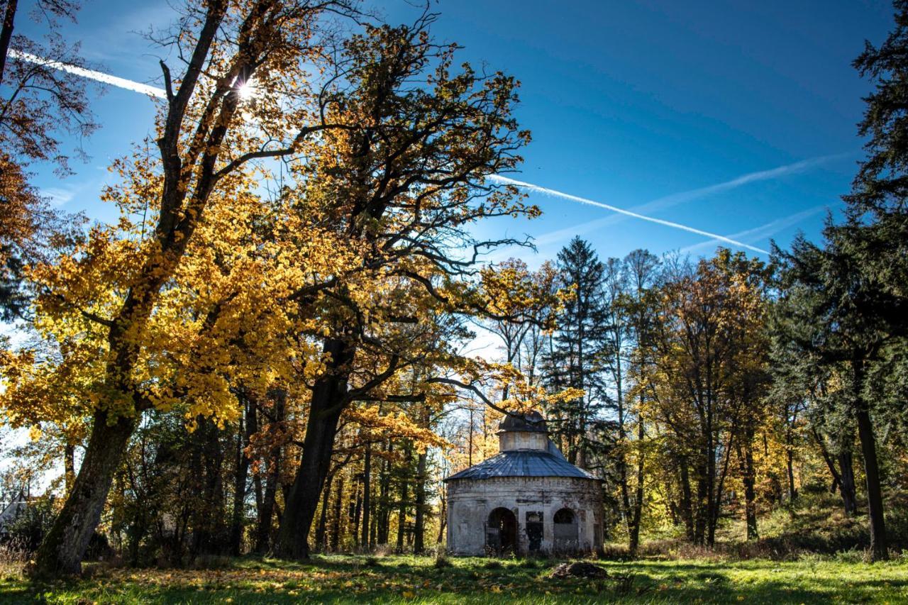 Palac Gorzanow 外观 照片